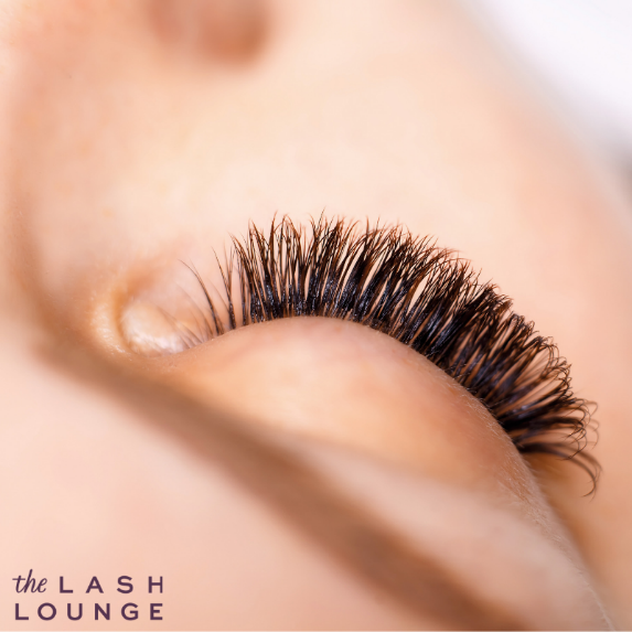 Beautiful eyelash extensions that have lasted longer thanks to good lash care